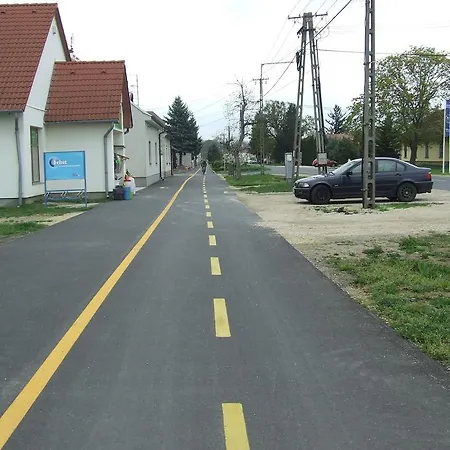 Laszlofogado * Fertőd
